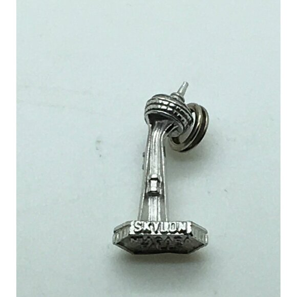 Skylon Tower Niagara Falls Sterling Silver Charm Ontario New York - Picture 1 of 4